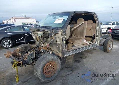 2001 GMC Sierra 2500Hd Sle z USA, uszkodzony, nr VIN 1GTHC29U61E148640